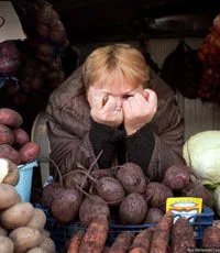 Выдавать зарплату едой предложили нерадивым белорусским родителям