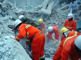 В Китае разрушительное землетрясение: 47 погибших, 300 раненых