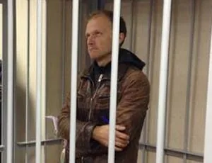 Активиста "Гринпис" российский суд отказался отпустить под залог и взял его под стражу на два месяца