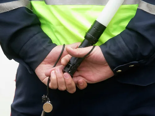 В Україні відшукали даїшника, який не бере хабарів - честь мундира