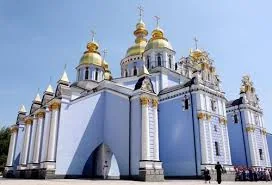 О 10 ранку активісти Євромайдану збираються для координацій дій біля Михайлівського монастиря