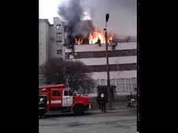 Вопрос о собственниках горевшего здания на "Хартроне" Кернеса нервирует. ВИДЕО