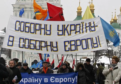 В Києві завтра на мосту Патона відбудеться "Живий ланцюг Соборності"