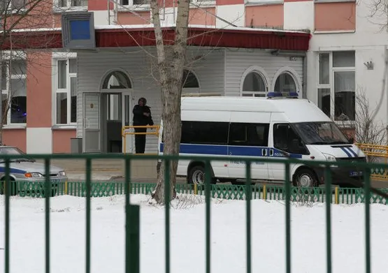 Два человека погибли, один ранен - ЧП в московской школе