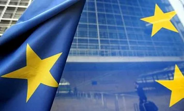 Список украинцев и россиян, к которым ЕС ввел санкции, опубликован