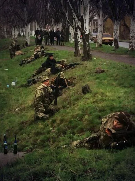 Сепаратистский Славянск штурмуют правительственные силы. ФОТО. ВИДЕО