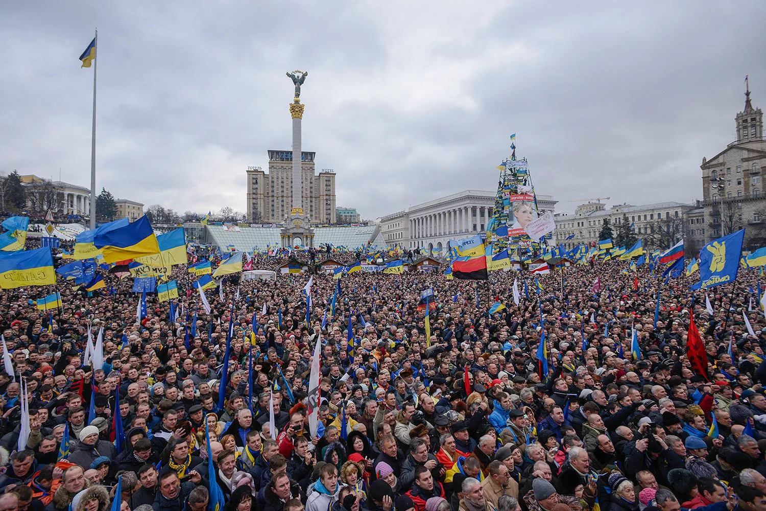 1 июня на Майдане созывают Народное вече