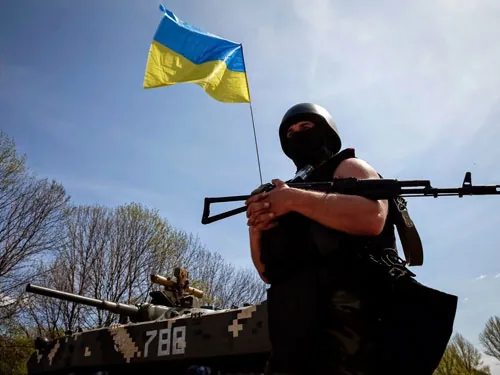Сили АТО взяли в кільце Маріуполь, очікується штурм