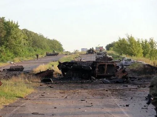 Террористы взорвали украинские БТР и БМП: есть погибшие