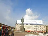 Оппозиция выйдет на митинг в защиту Конституции. Власть ответила "Зимними забавами"