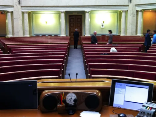 Рада збереться на позачерговій сесії заради поправок до бюджету. ВІДЕО