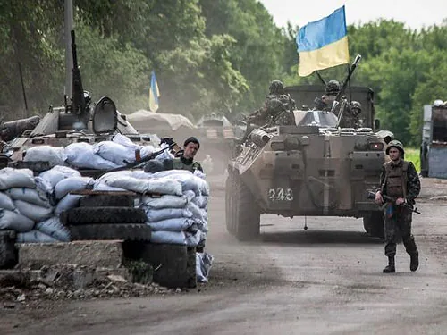Силовики ведут бои на окраинах Донецка и Луганска. ВИДЕО