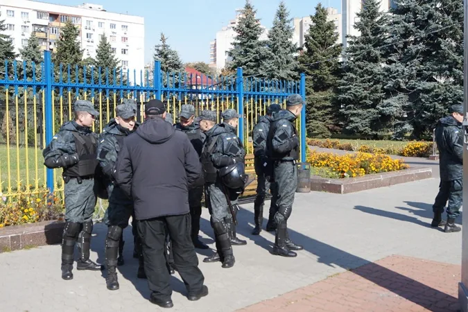 Здание Центральной избирательной комиссии в Киеве находится под усиленной охраной
