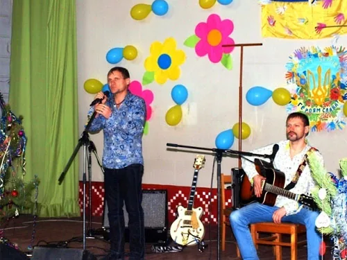 Для поранених бійців АТО заспівав Скрипка
