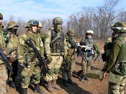 Вправляються у запуску ракет і стрільбі львівські десантники