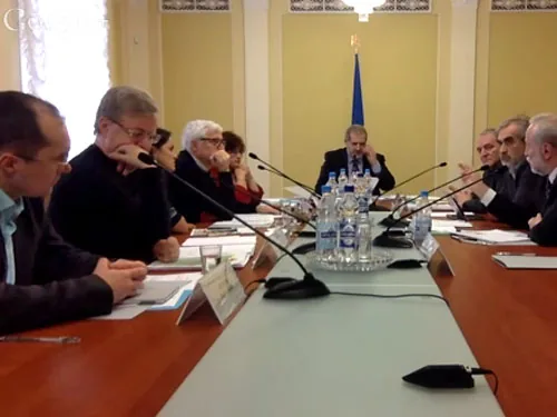Конституційна комісія створила три робочі групи