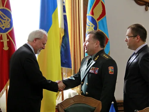 На засідання Комісії Україна-НАТО Полторак покладає великі сподівання