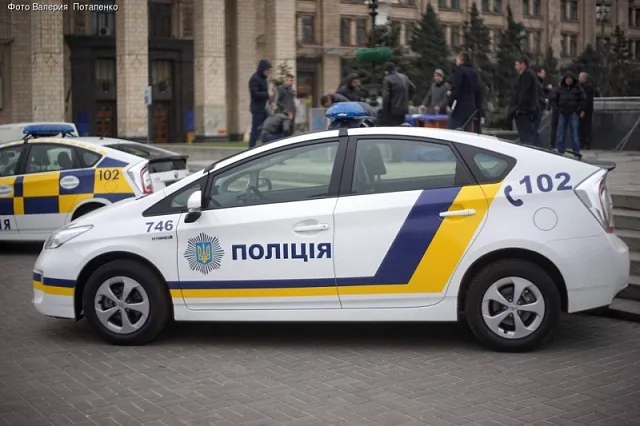 Для нової патрульної служби України Японія передала гібридні авто