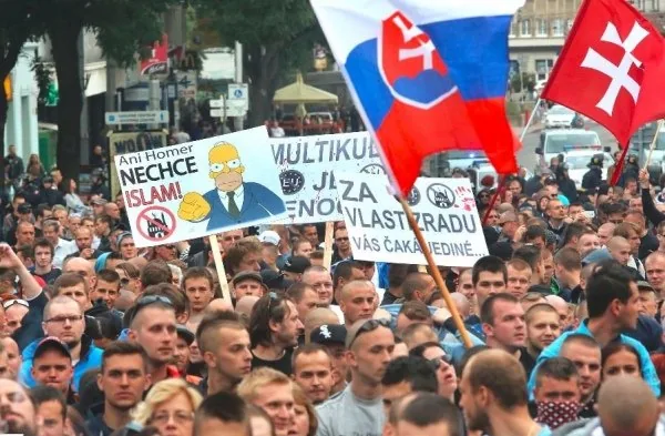 В Братиславі на акції проти міграційної політики ЄС затримані 140 людей
