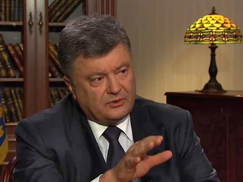 Порошенко звинуватив Росію у заворушеннях біля Ради