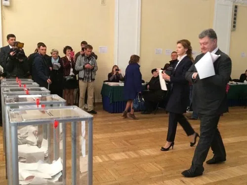 Порошенко: перезавантаження влади повинно закінчитися місцевими виборами. ВІДЕО