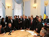 Коаліція у ступорі: ніхто її не залишає, але й не підписується за неї