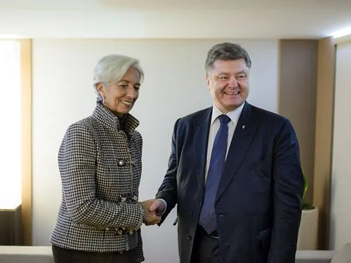 Порошенко: розраховуємо на третій транш у лютому - Україна і МВФ обговорюють новий меморандум