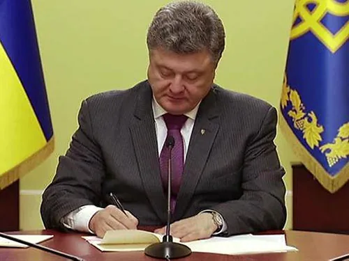 Річну національну програму співробітництва Україна-НАТО Порошенко затвердив