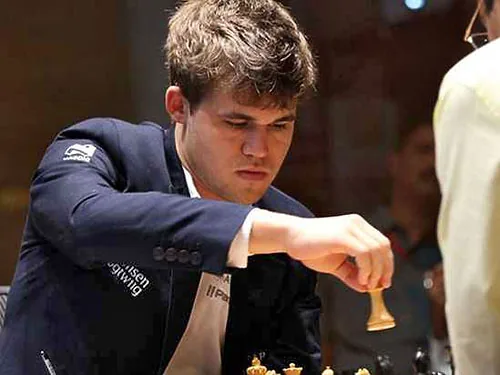 У Норвегії чемпіон світу з шахів захопив лідерство на супертурнірі