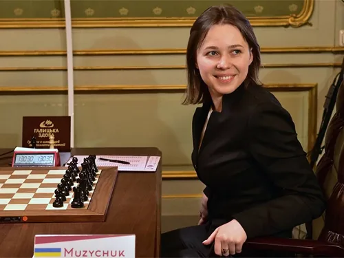 Лучшей шахматисткой мира 2015 года признали Музычук