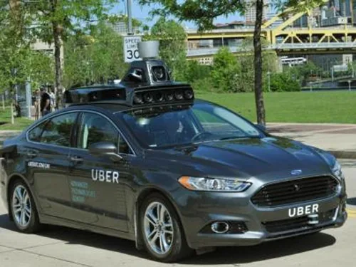 Розпочала випробування безпілотного автомобіля компанія Uber