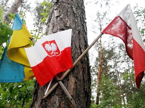 Попросили вибачення у поляків за Волинську трагедію Кравчук, Ющенко, голови УПЦ КП та УГКЦ