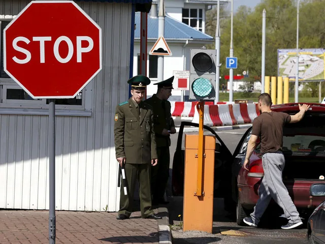 Белоруссия и Россия обсуждают возможность контроля за должниками, которые обходят запрет на выезд за рубеж