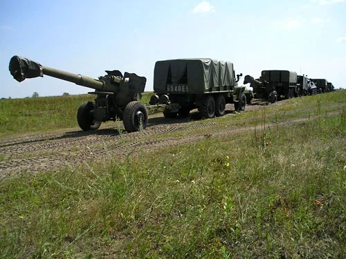 Окупанти посилили артобстріли, підтягнули гаубиці та "Гради". ВІДЕО