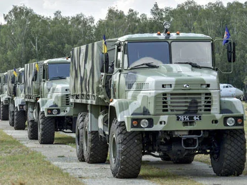 Україна посилює військовими і технікою кордон з Кримом