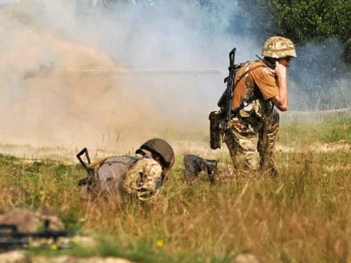 Бойовики ведуть потужні обстріли на Донецькому напрямку. ВІДЕО
