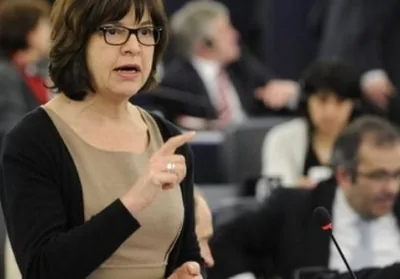 О планах Европарламента противодействовать российской пропаганде - лидер "зеленых"