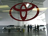 Проблемы Toyota: сервисная акция не смогла справиться с неконтролируемым ускорением