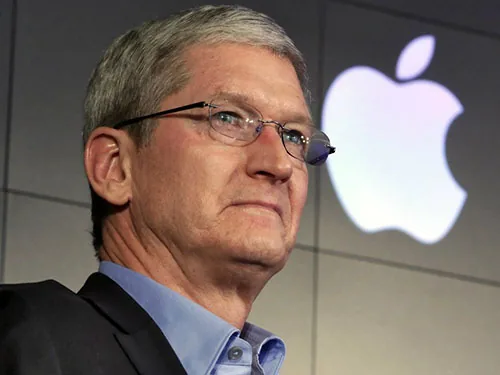 Через зниження продажів керівникові Apple урізали зарплату