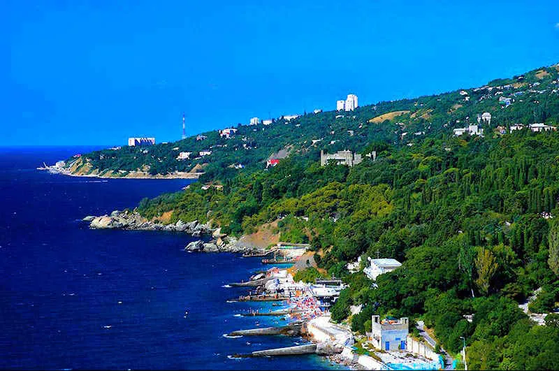 Алупка или места, обязательные к посещению