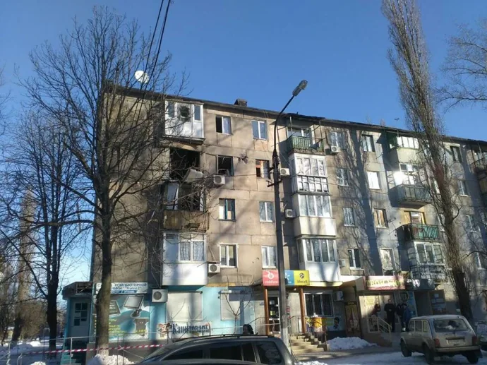 В Авдіївці від обстрілів бойовиків може завалитися багатоповерхівка