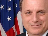 Конгресмен США, що подав у відставку, заявив, що помічник Обами залякував його в душі