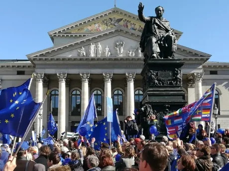 Акції проти популістів і на підтримку ЄС відбулися у Європі