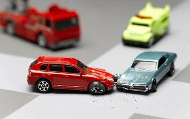 Сокращаем аварийные ситуации и страхуем автомобиль