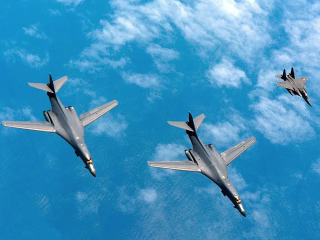"Жесткий ответ": США послали В-1 к границе Северной Кореи