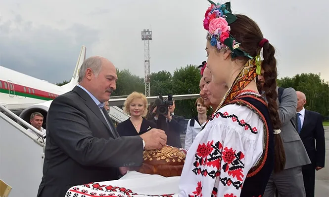 Прибыл в Украину с официальным визитом Лукашенко
