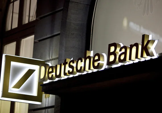 СМИ - Deutsche Bank может вывести из Британии 300 млрд евро из-за Brexit