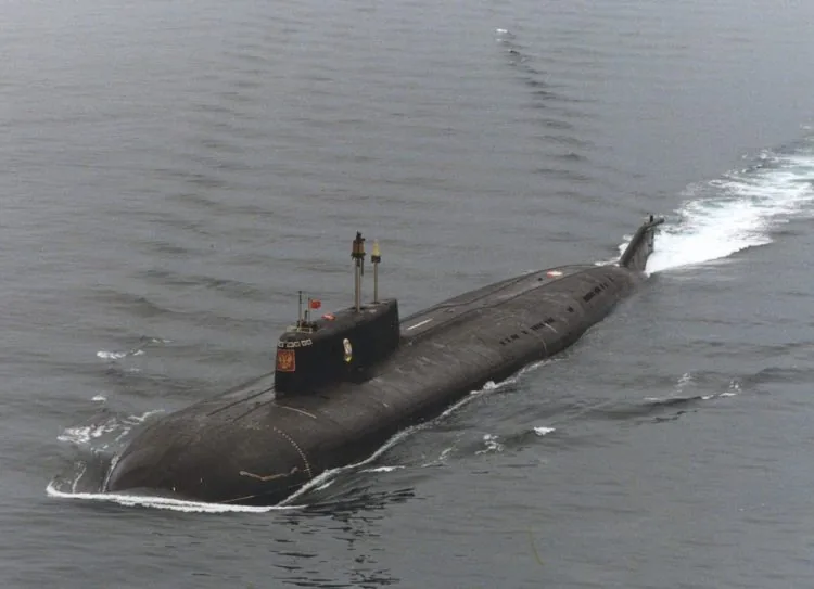 В Курске почтили память моряков с атомного подводного ракетного крейсера "Курск"