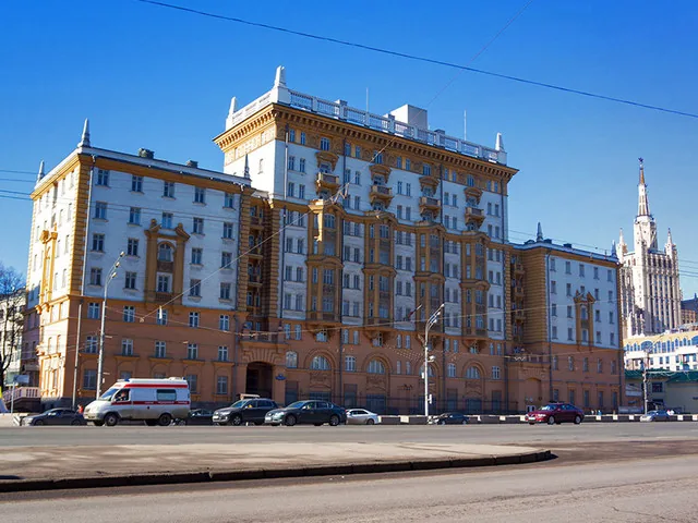 Россияне бросились робить визы в Америку, боясь санкций Путина против США