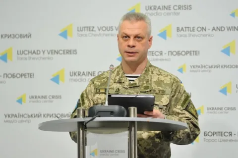 Лысенко - украинское командование не исключает применения артиллерии и танков при обострении ситуации на Донбассе